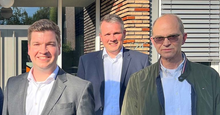 WINDOR- und DWG-Geschäftsführer Oliver Göttlich, Bürgermeister Tobias Stockhoff und Interims-Geschäftsführer Josef Hadick