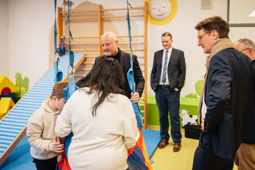 Ministerpräsident Hendrik Wüst besucht Haldenwangschule Dorsten