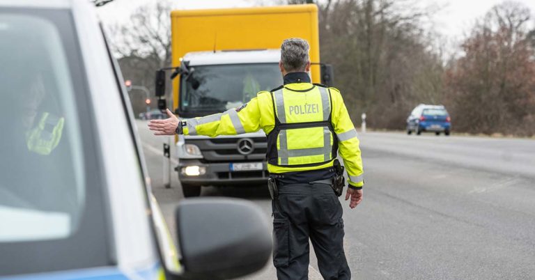 Verkehrskontrolle Truck Bus Güterverkehr