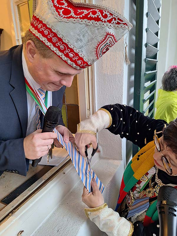 Weiberfastnacht Karneval Rathaussturm 2026