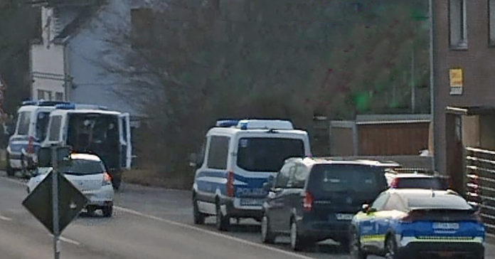 Autodiebstahl auf Bestellung: Große Polizeirazzia auch in Dorsten