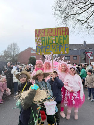 Emmelk&auml;mper Kirschbl&uuml;ten beim Kinderkarnevalszug Holsterhausen 2026