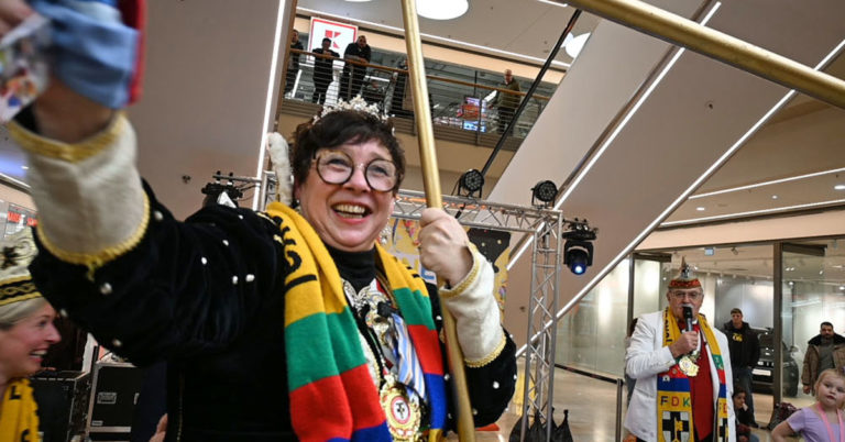 Karneval Dorsten 2026-Wiegen Stadtprinzessin Simone I.