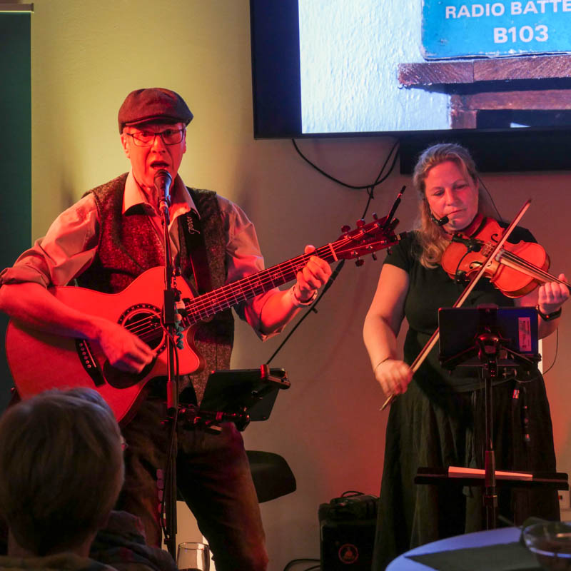 Heimathaus Irish Abend mit Dresching Floor