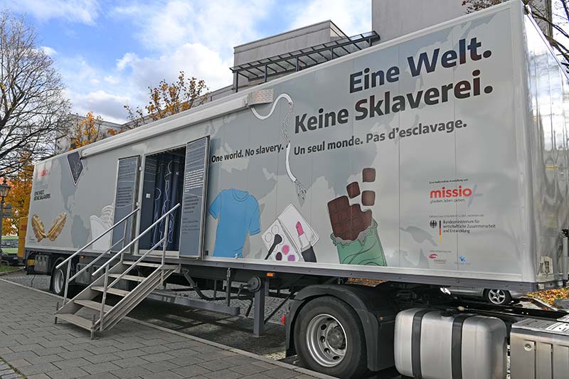 missio Aachen mission-Truck