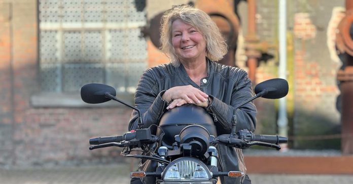 Women on Wheels Motorrad Claudia Hermes