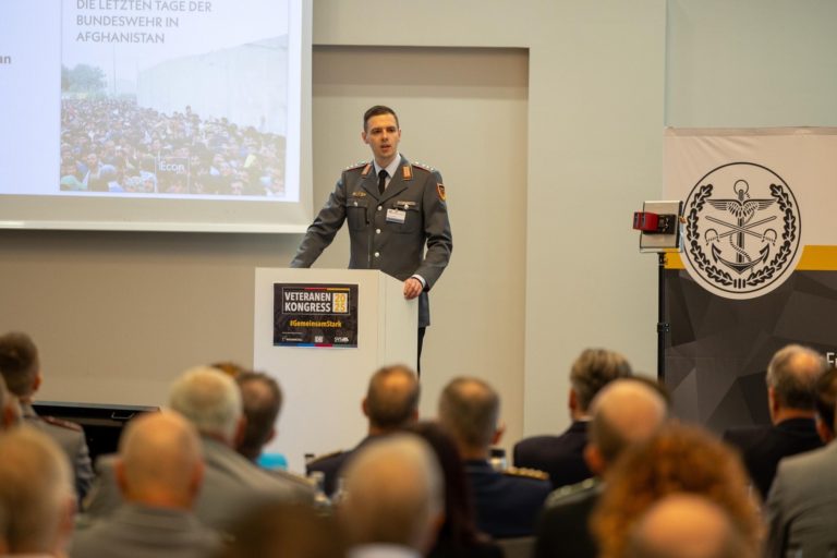 Marc Hinzmann liest in Dorsten über den Afghanistan Einsatz der Bundeswehr