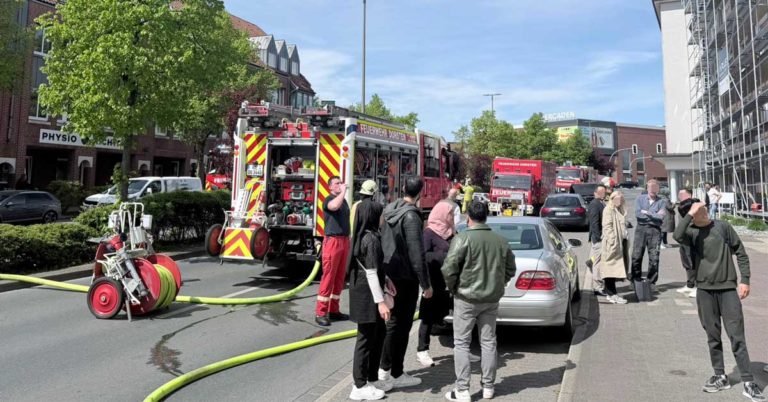 Starke Rauchentwicklung in Dorsten: Brand in Wohnung an Schiffbauerstraße