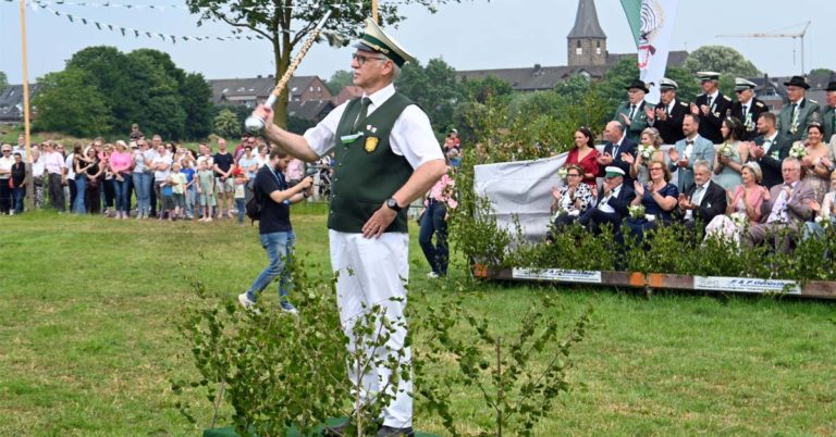 150 Jahre Bürgerschützenverein Lembeck: Große Fotostrecke von der Festparade