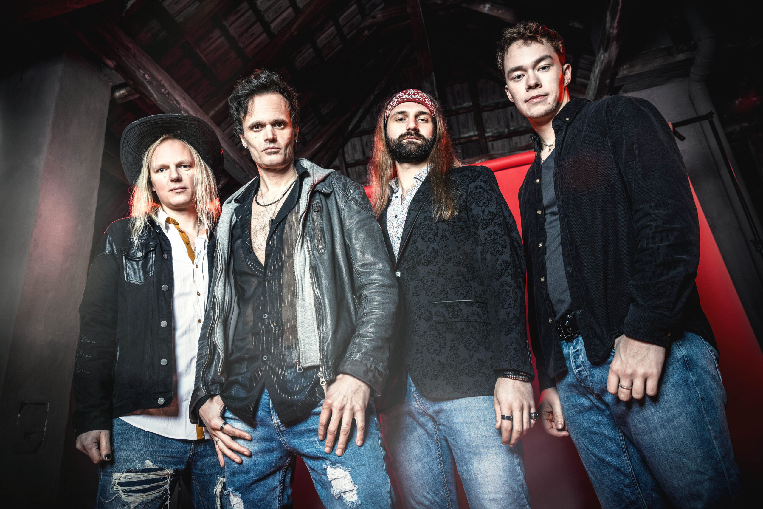 Moonday6 Bandfoto zum Auftritt im Vinylcafe Schwarzes Gold Dorsten