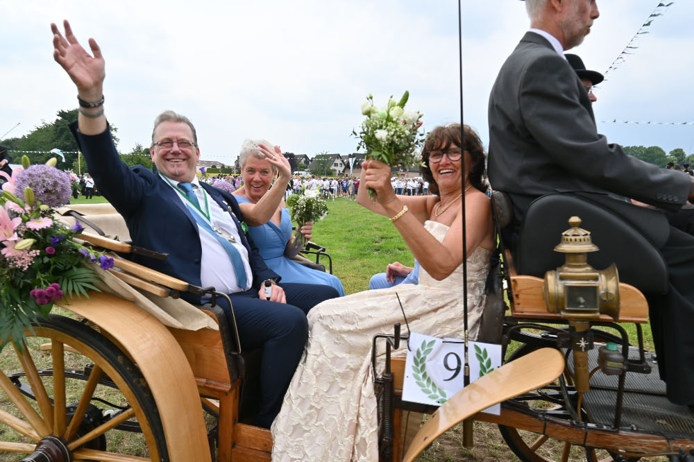 Gastvereine beim Schützenjubiläum in Lembeck