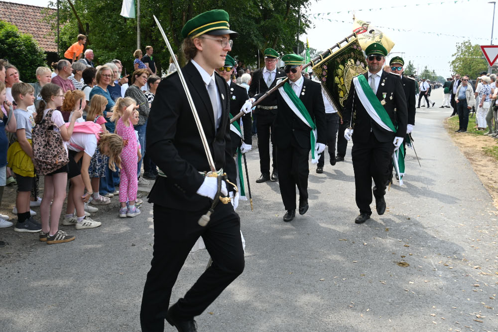 Festparade zum 150-jährigen Bestehen des Bürgerschützenvereins Lembeck