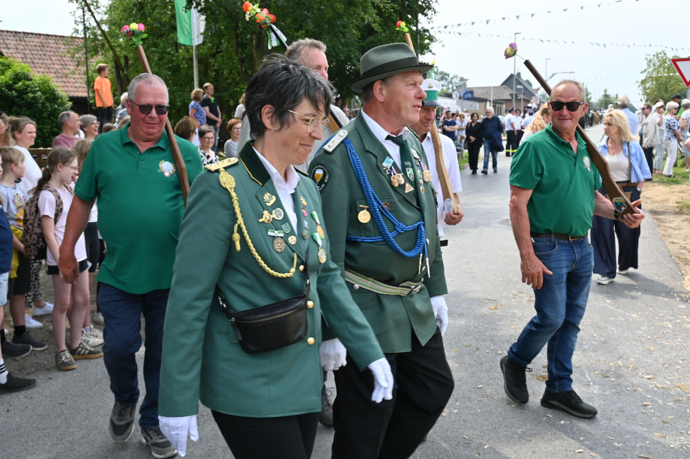 Gastvereine beim Schützenjubiläum in Lembeck