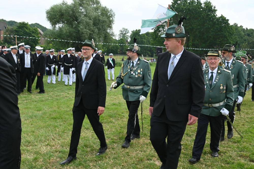 Festparade zum 150-jährigen Bestehen des Bürgerschützenvereins Lembeck