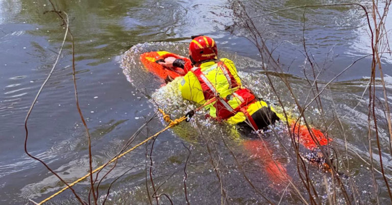 Lippe-Rettung bei Holsterhausen: Vier Menschen aus Kanu gerettet