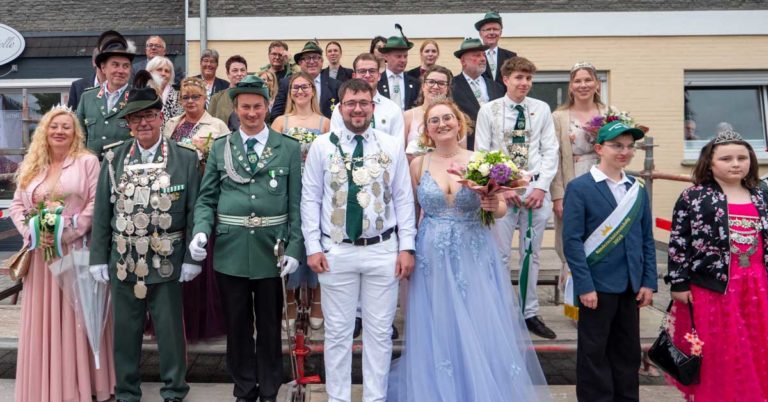 Neue Königspaare Hardt und Hervest Schützenfest
