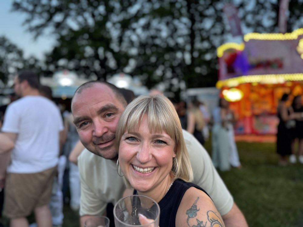 Fotostrecke vom Auftakt des Schützenfestes Holsterhausen-Dorf 2026 am Samstagabend.