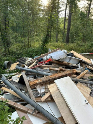 Illegale M&uuml;llentsorgung Dorsten Schutt Wald
