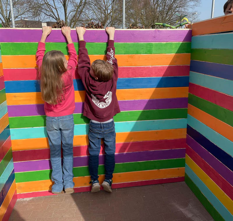 Spielhütte Regenbogenhütte Agathaschule