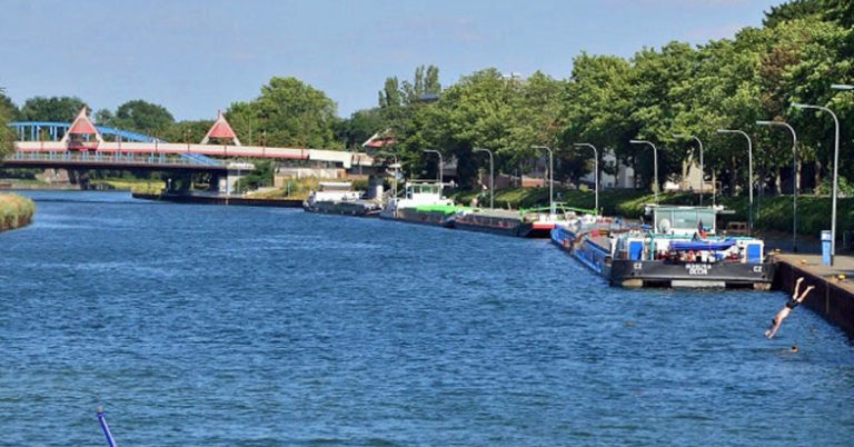 Baden im Wesel-Datteln-Kanal in Dorsten: Erfrischung mit Risiken