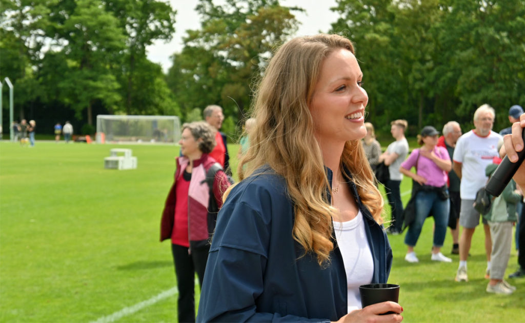 Christina Honsel bei Eröffnung der neuen Kunststoffbahn in Dorsten