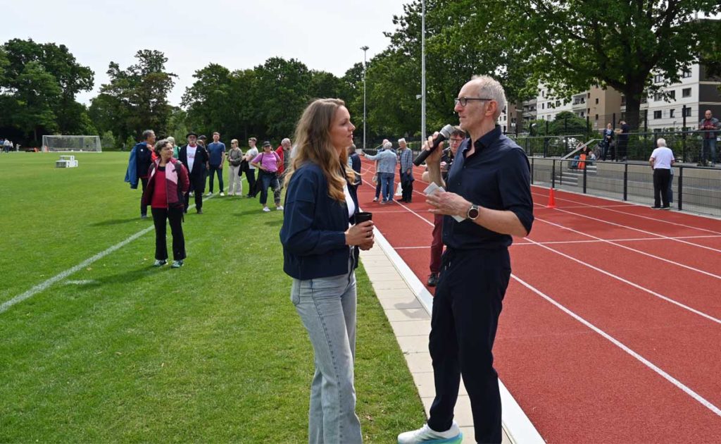 Christina Honsel bei Eröffnung der neuen Kunststoffbahn in Dorsten