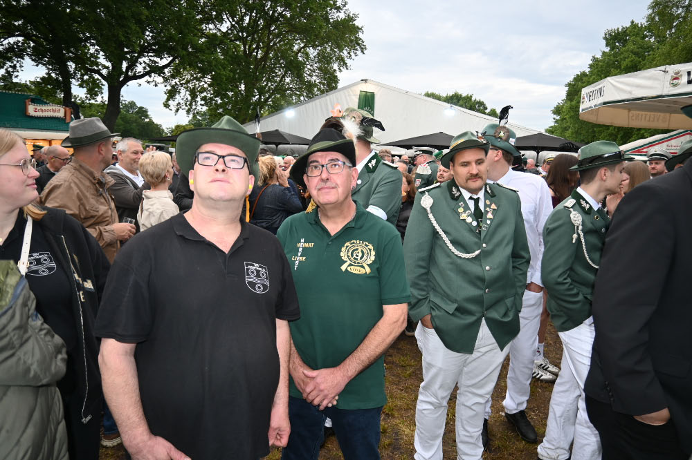 Neuer Stadtkaiser Dorsten 2026: Jonas Spickermann gewinnt das Stadtkönigsschießen.