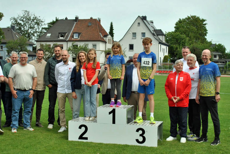 Die neue Kunststoffbahn am Jahnsportplatz bietet der Dorstener Leichtathletik sowie Schulen und Vereinen moderne Trainings- und Wettkampfbedingungen.