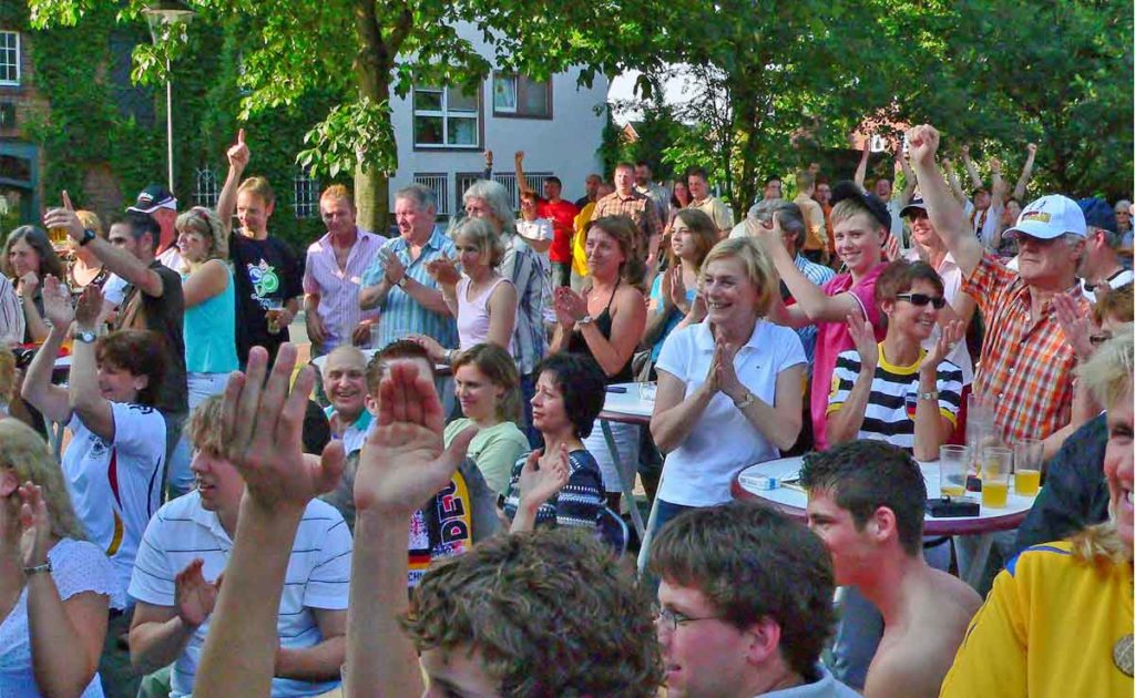 Fußball WM Public Viewing 2006 in Erle Deutschland gegen Schweden. 