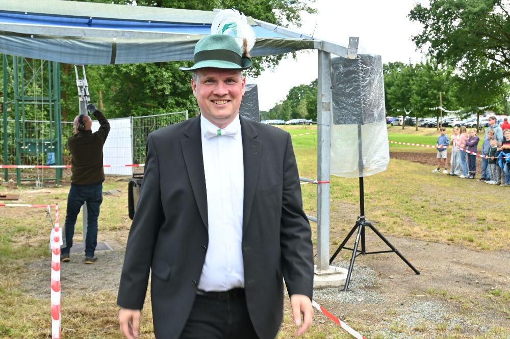Ehrenschuss beim Stadtkaiser Schießen 2026 durch Tobias Stockhoff