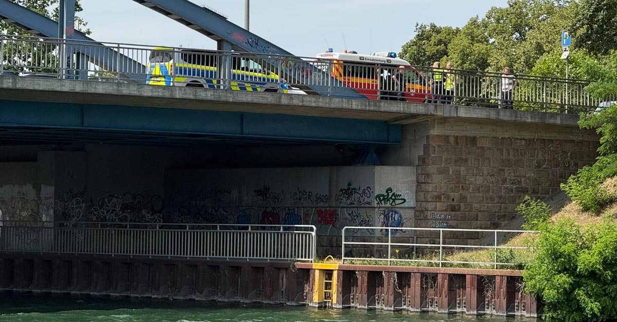 Mann aus Wesel-Datteln-Kanal gerettet