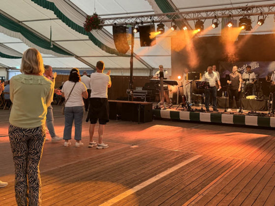 Festball beim Sch&uuml;tzenfest Rhade 2026 am Sonntag