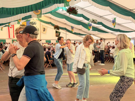 Festball beim Sch&uuml;tzenfest Rhade 2026 am Sonntag