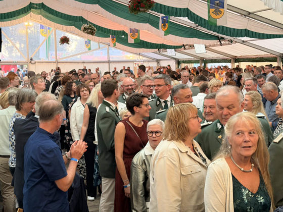 Festball beim Sch&uuml;tzenfest Rhade 2026 am Sonntag