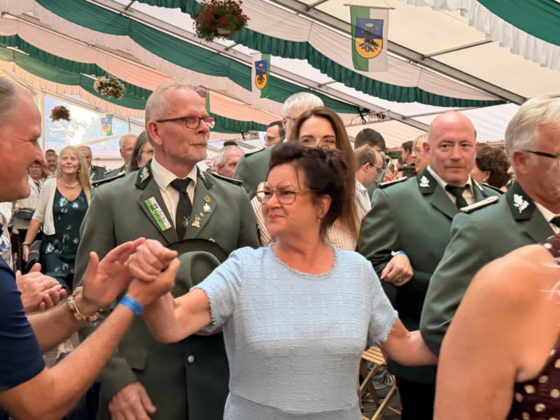 Festball beim Sch&uuml;tzenfest Rhade 2026 am Sonntag