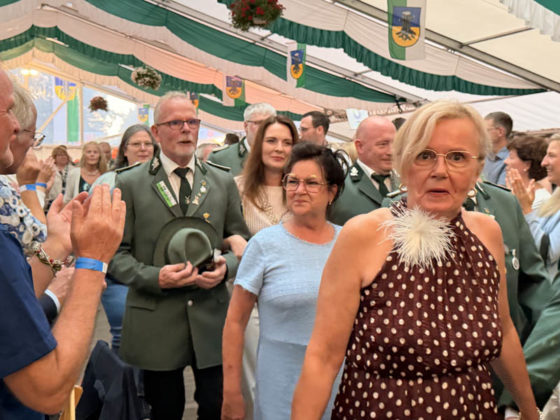 Festball beim Sch&uuml;tzenfest Rhade 2026 am Sonntag