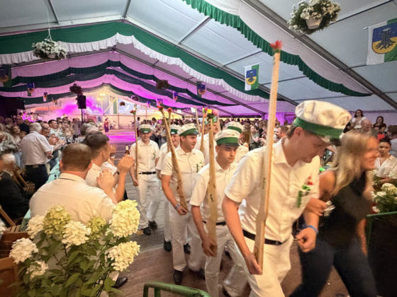 Festball beim Sch&uuml;tzenfest Rhade 2026 am Sonntag