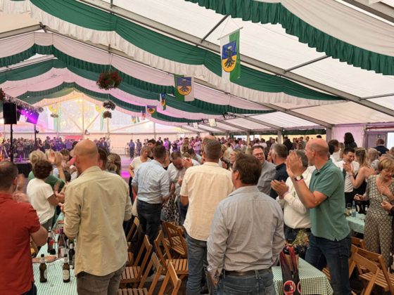 Festball beim Sch&uuml;tzenfest Rhade 2026 am Sonntag