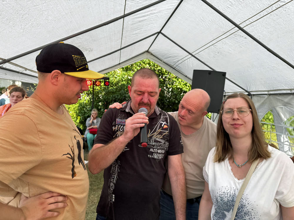 Partystimmung Dorsten Hart mit Peter Suttrop für Bewohner der AWO mit Handicap 2026