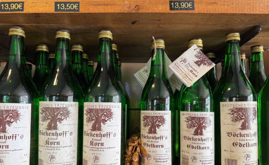 Böckenhoffs Korn aus Erle ist seit Generationen über Erles Grenzen hinaus bekannt. Foto: Petra Bosse