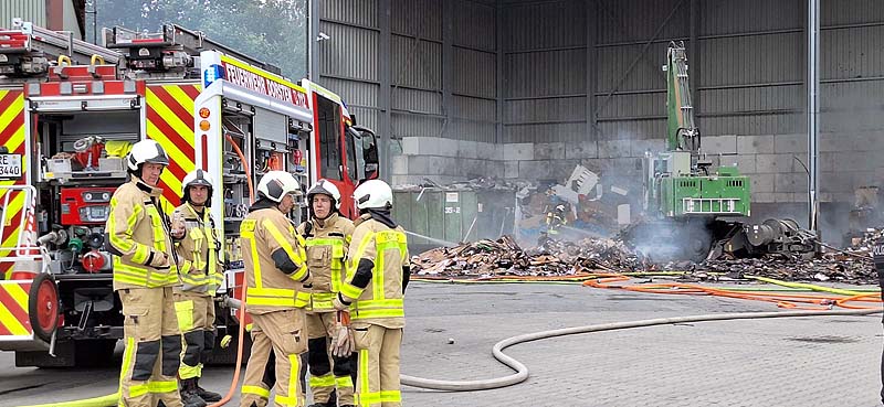 Brand bei Humbert Entsorger in Dorsten-Hervest