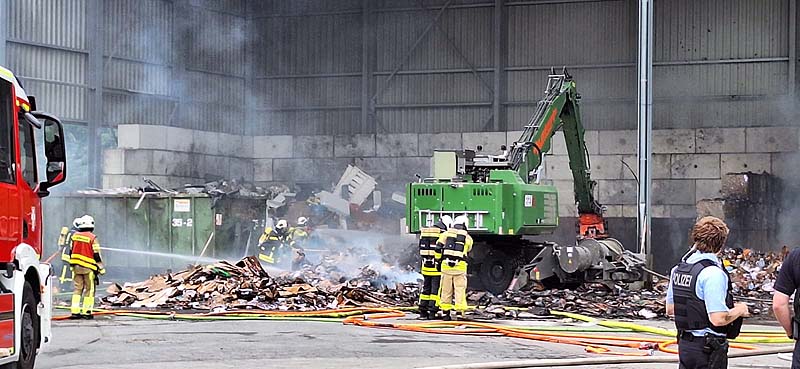 Brand bei Humbert Entsorger in Dorsten-Hervest