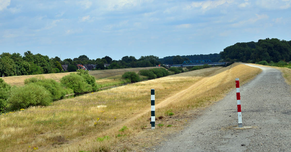 Trockene Landschaft während der Hitzewelle Ende Juni 2026 in der Emscher-Lippe-Region