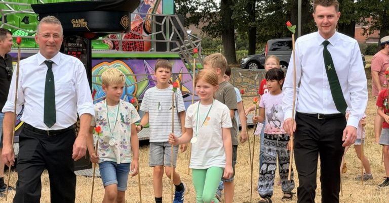 Kinderschützenfest in Rhade: Spaß mit der Korkenkanone