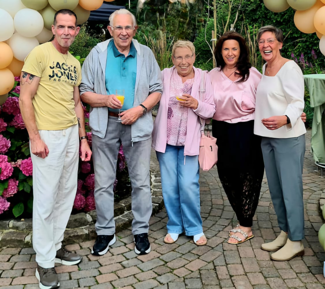 Heinz Mönk und seine Frau Ellen mit ihren Kindern Peter, Marion und Ulrike