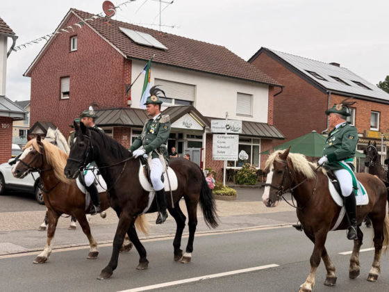 Reitergruppe beim Sch&uuml;tzenfest Rhade 2026