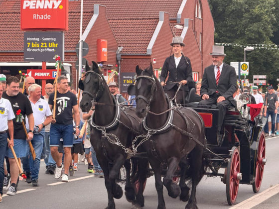 Zweisp&auml;nner-Kutsche beim Festumzug in Rhade