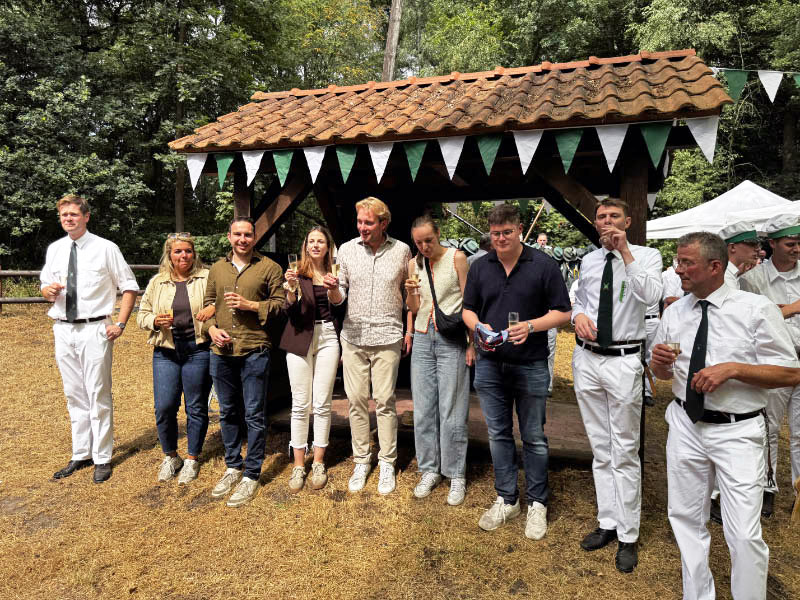 Schützenkönig Dr. Jan Hendrik Martens und Königin Svenja Meismann beim Schützenfest Rhade 2026.